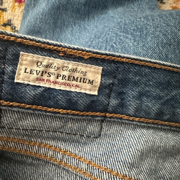 Levi's Wedgie Button Fly Distressed Jeans Size 29 - Picture 2 of 10